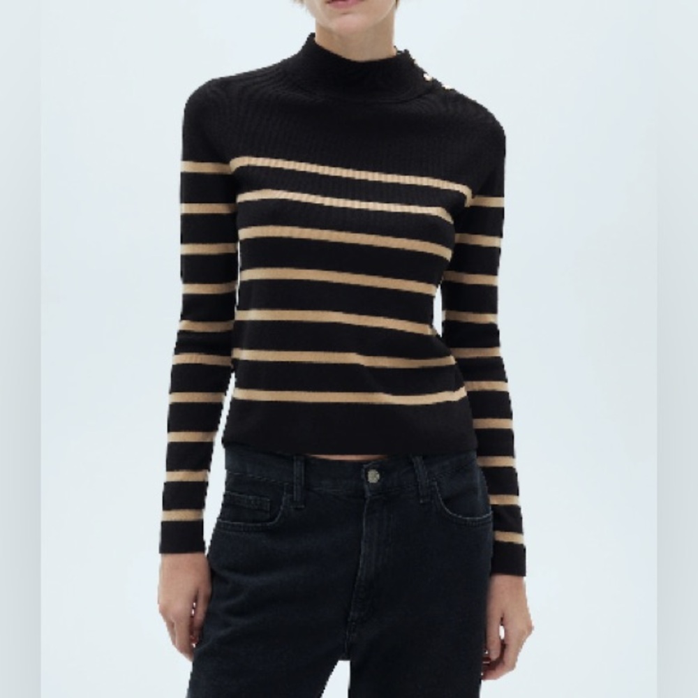 Mango knit Sweater with shoulder buttons